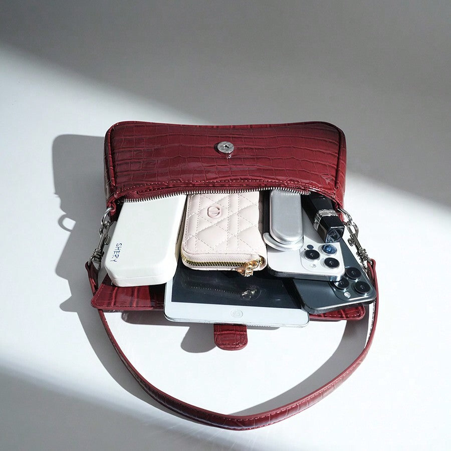 Women's Premium Burgundy Crocodile Tote Bag 2025 Vintage Leather Silver Buckle Crossbody Strap Essential Commuting Fashion Purse